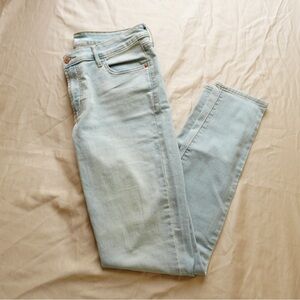 Old Navy Super Skinny Mid Rise Light Blue Jeans